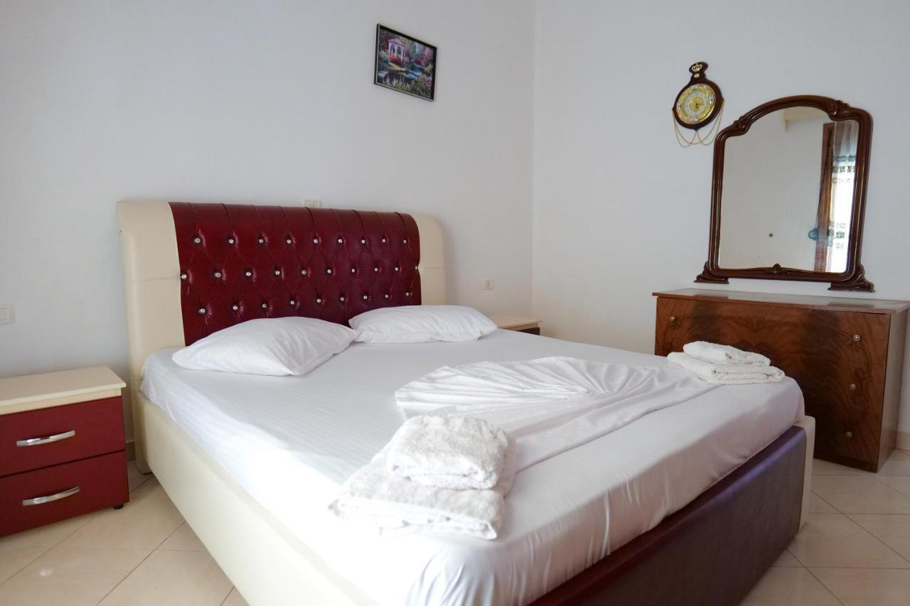 Vila Fredi Ksamil Luaran gambar