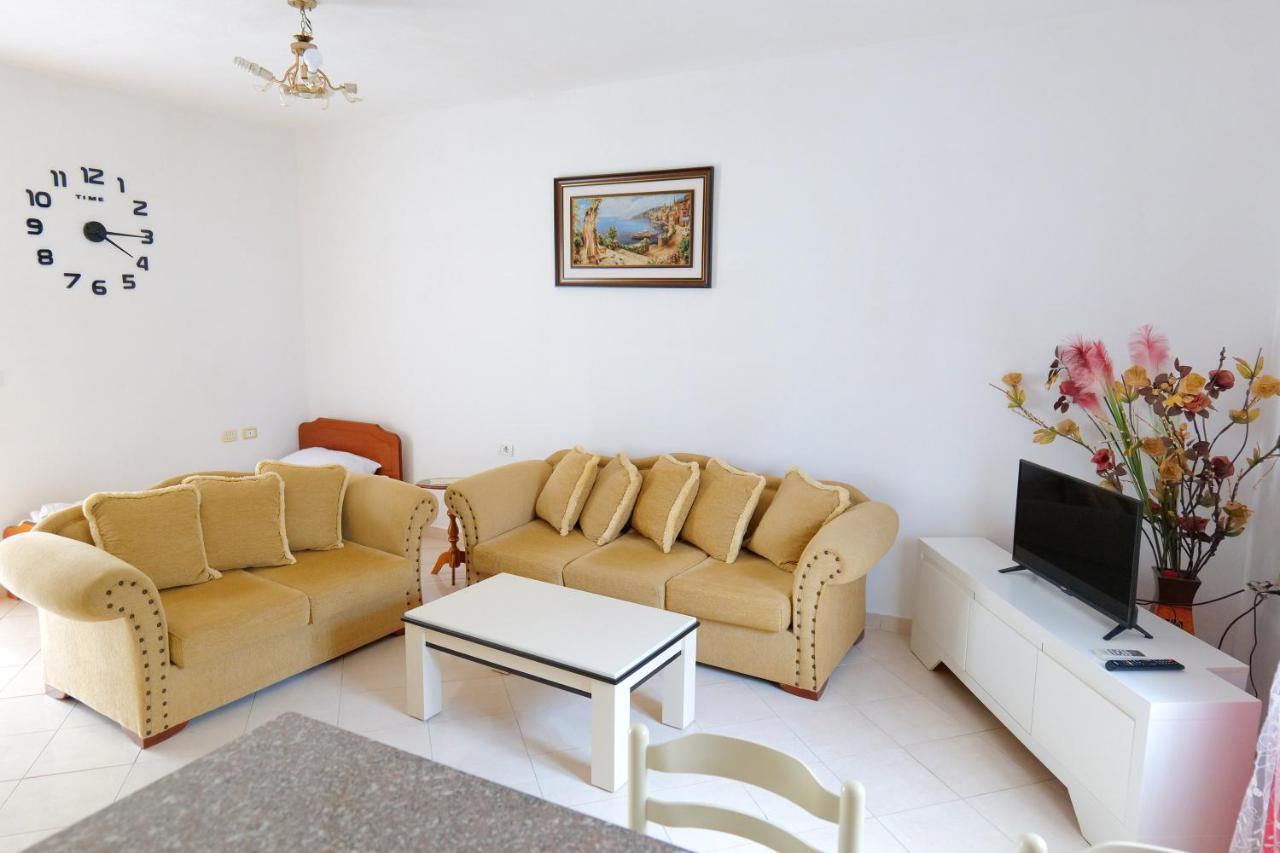 Vila Fredi Ksamil Luaran gambar