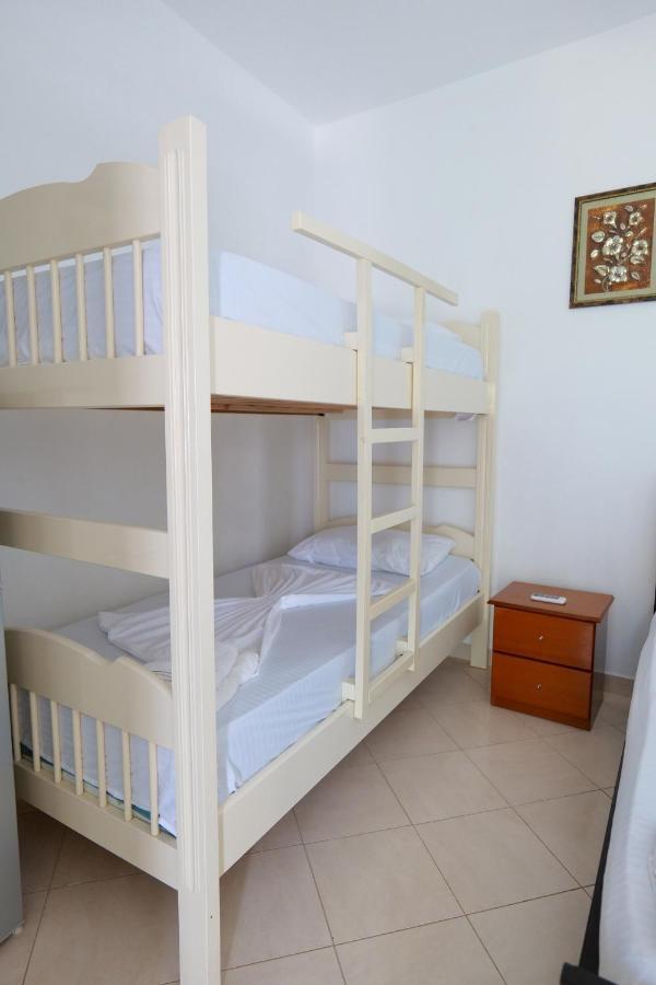 Vila Fredi Ksamil Luaran gambar