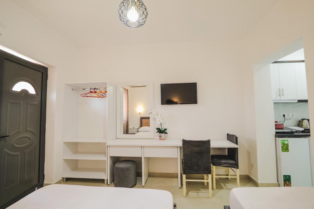 Vila Fredi Ksamil Luaran gambar