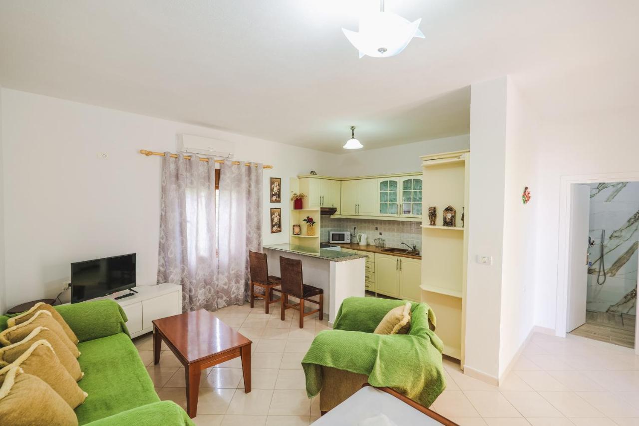 Vila Fredi Ksamil Luaran gambar
